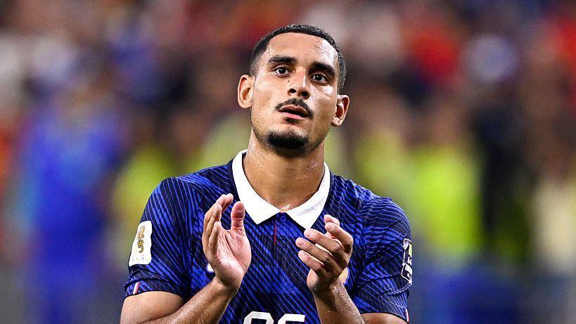 Chelsea agree deal to sign Palace defender Lacroix