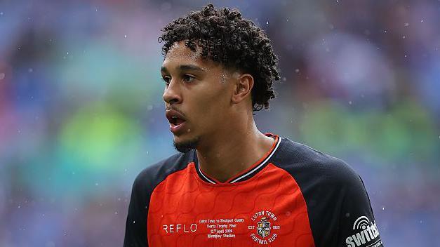 Luton re-sign winger Lawrence on loan from Man City
