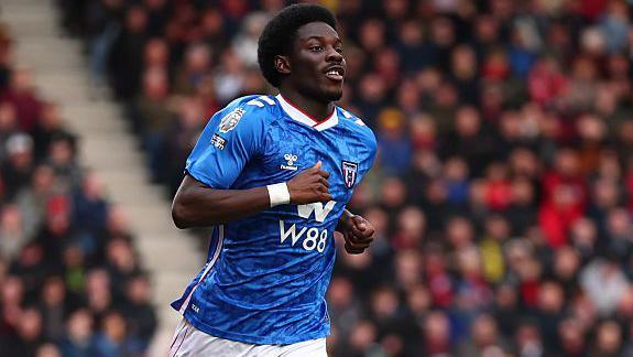 Mayenda makes Rennes move after three seasons with Black Cats