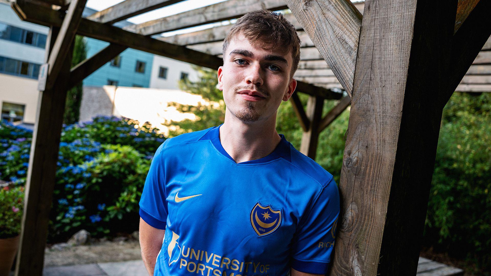 Portsmouth sign forward Kenny from Dundalk