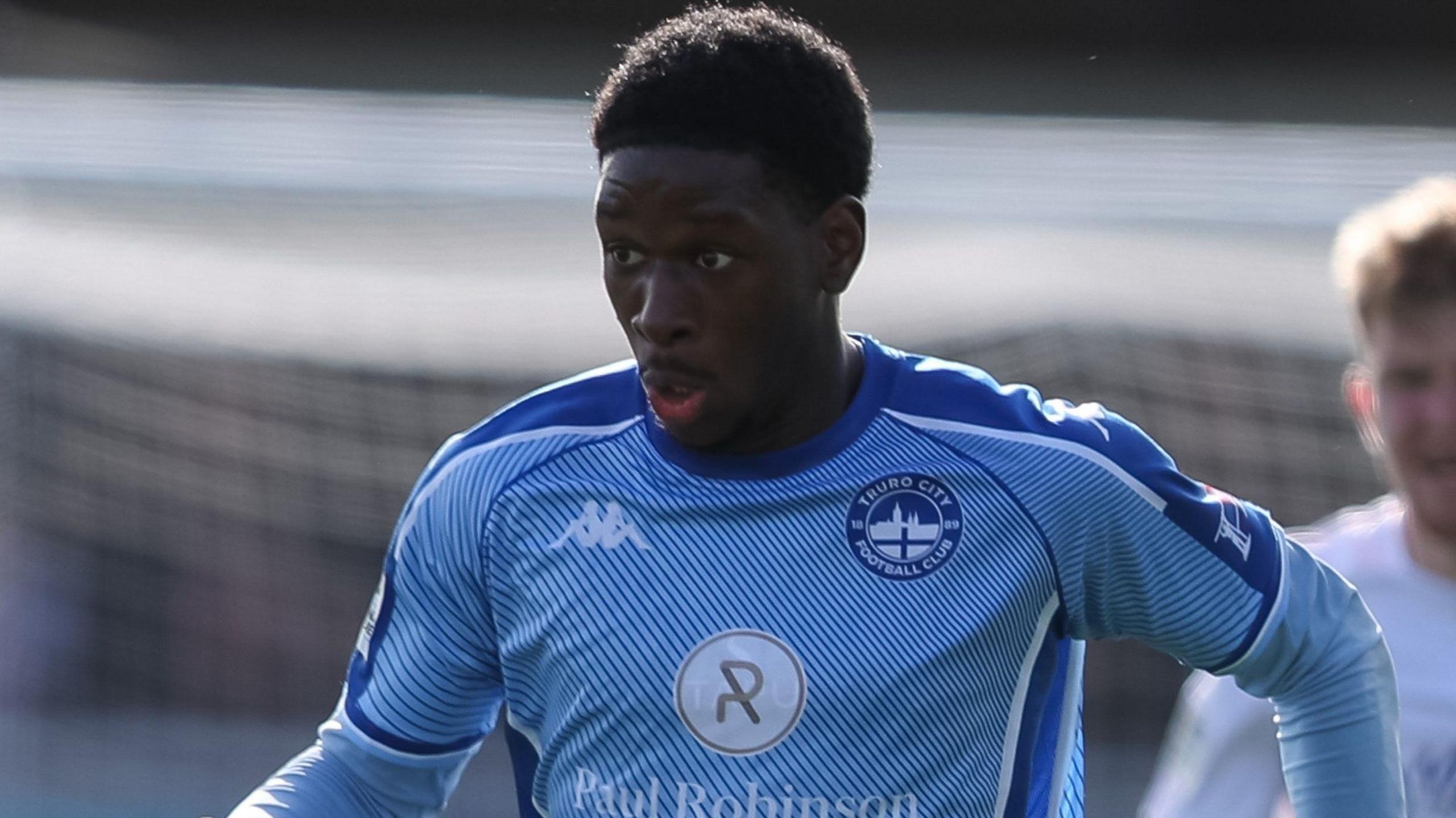 Worthing sign Truro forward Johnson-Fisher
