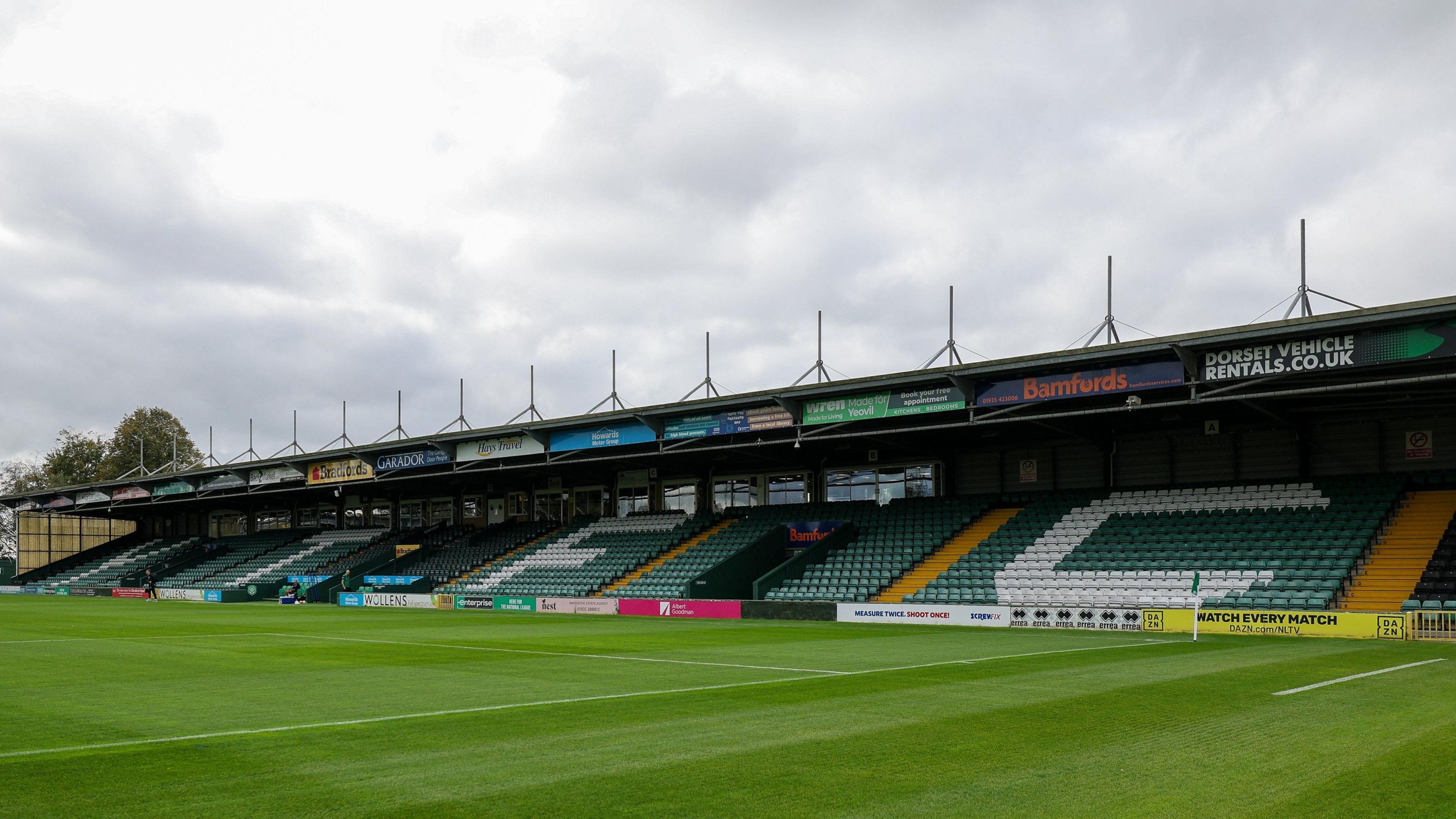 Yeovil sign striker Dean on permanent deal